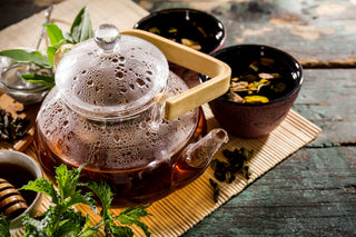 Teekanne mit Pu Erh Tee.